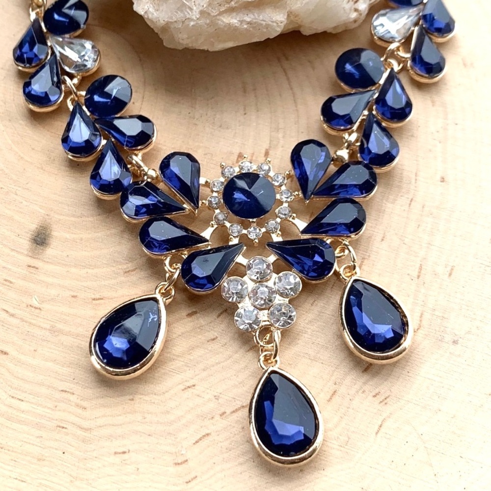 Beautiful Navy Blue Crystal Rhinestones Necklace - Picture 2 of 8